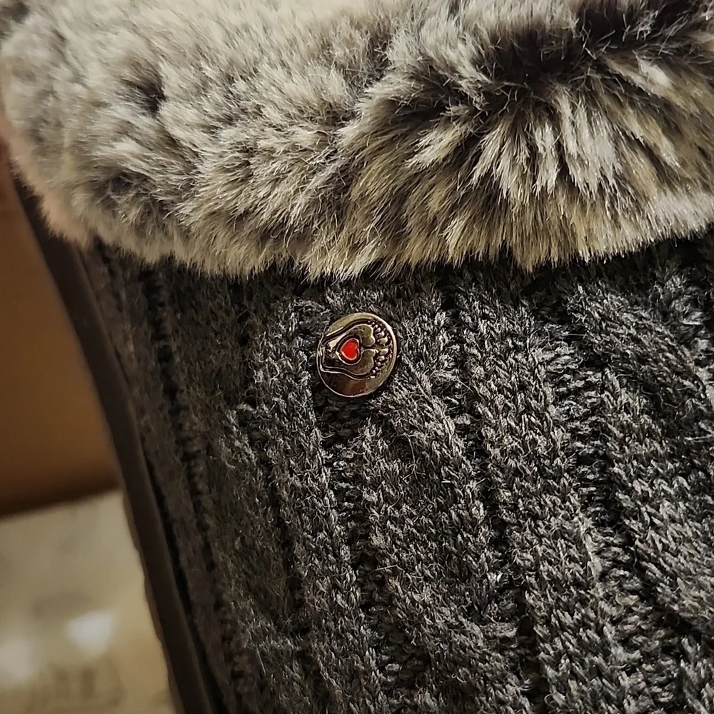 Skechers BOBS Keepsakes Ice Angel Charcoal Slippers Cable Knit Faux Fur 8.5 Wide - Picture 4 of 16
